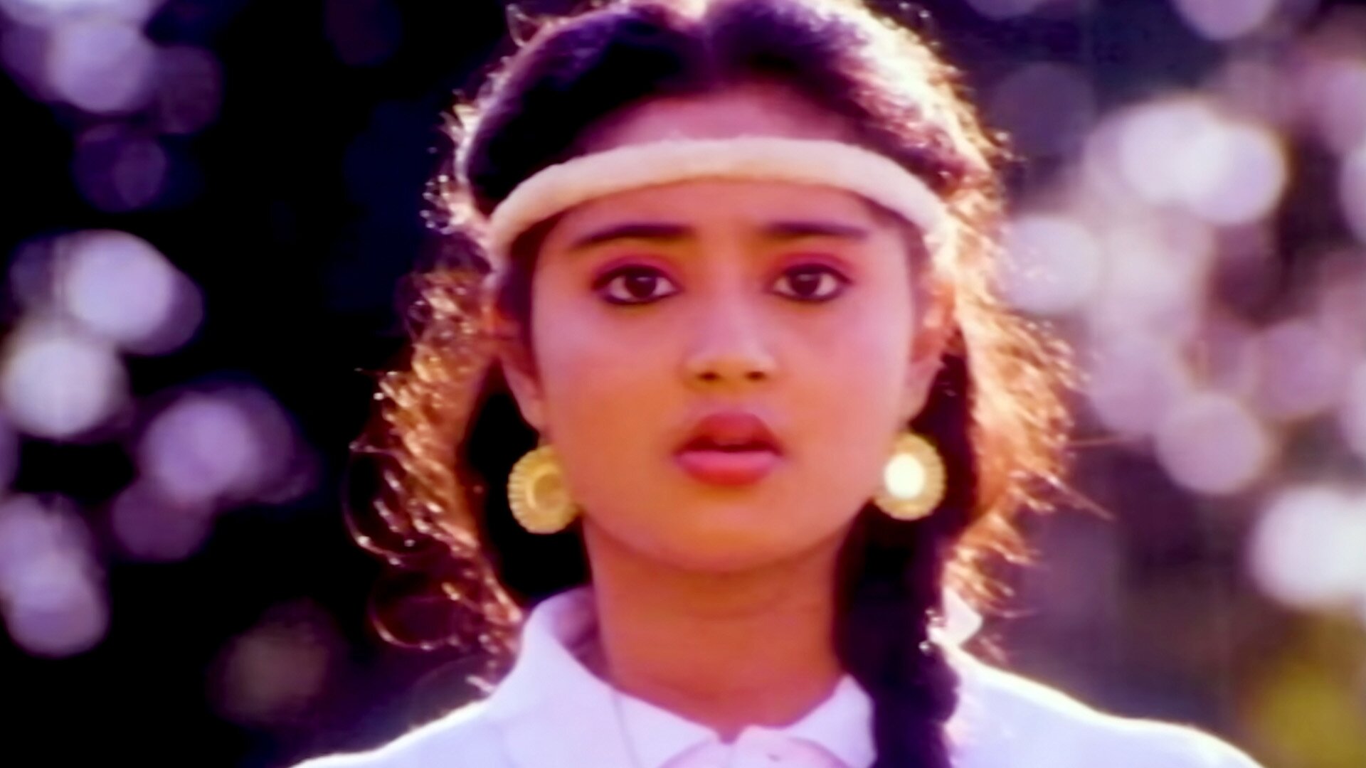 Kizhakke Varum Pattu Online