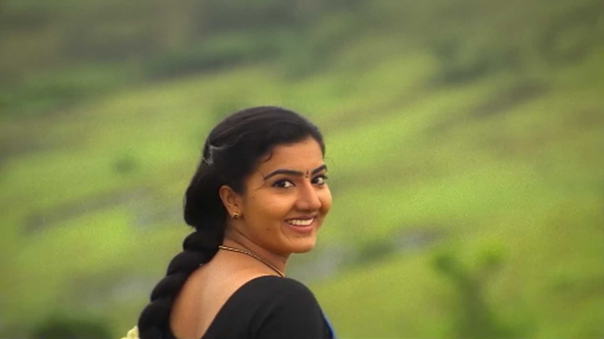 Sasneham Sumithra Online