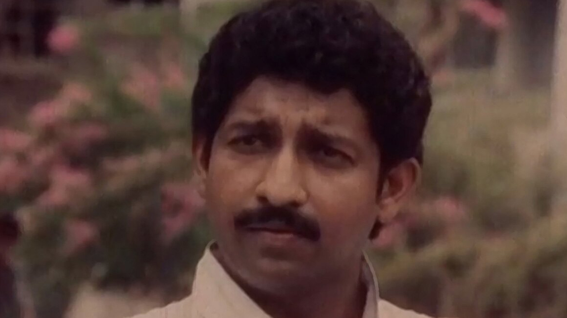 Oru Kadha Oru Nunakkadha Online