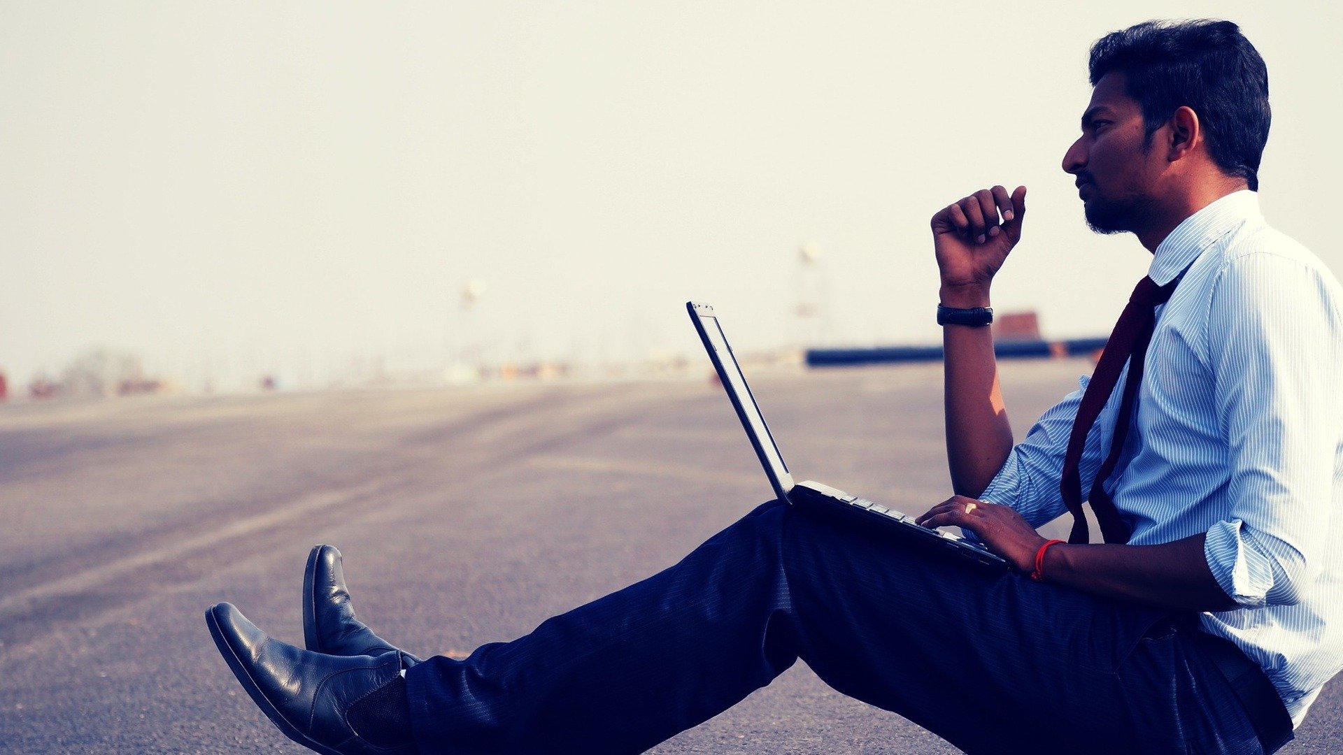 Ellam Inba Mayyam Online