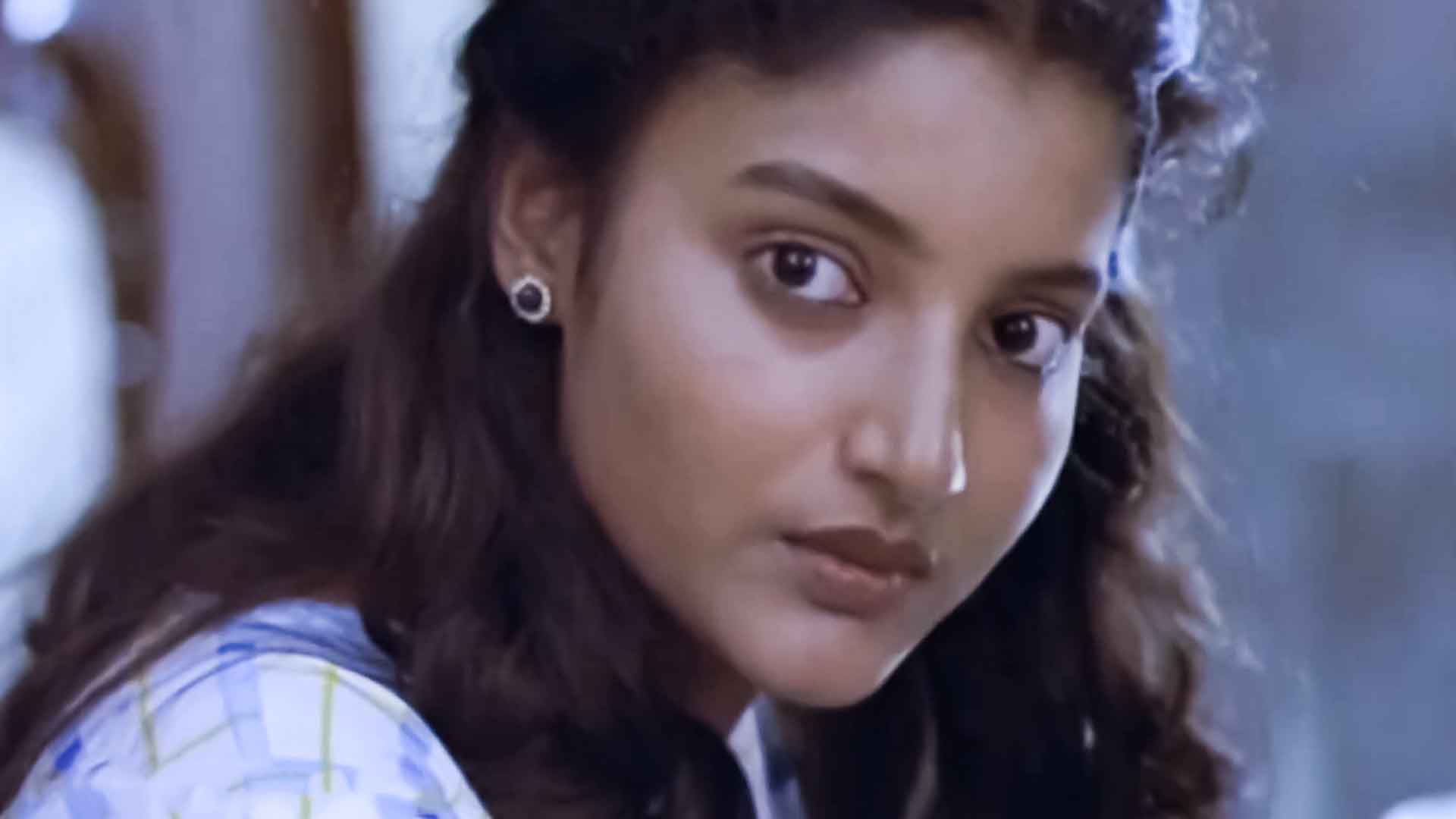 Aavanikunnile Kinnaripookkal Online