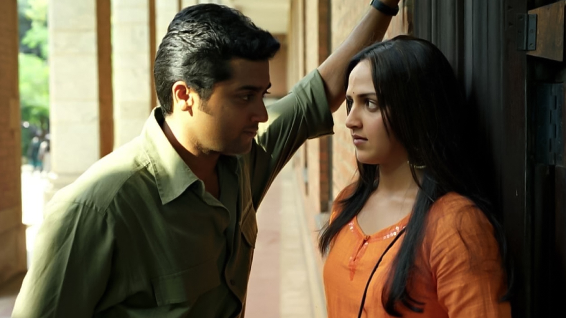 Aaytha Ezhuthu Online