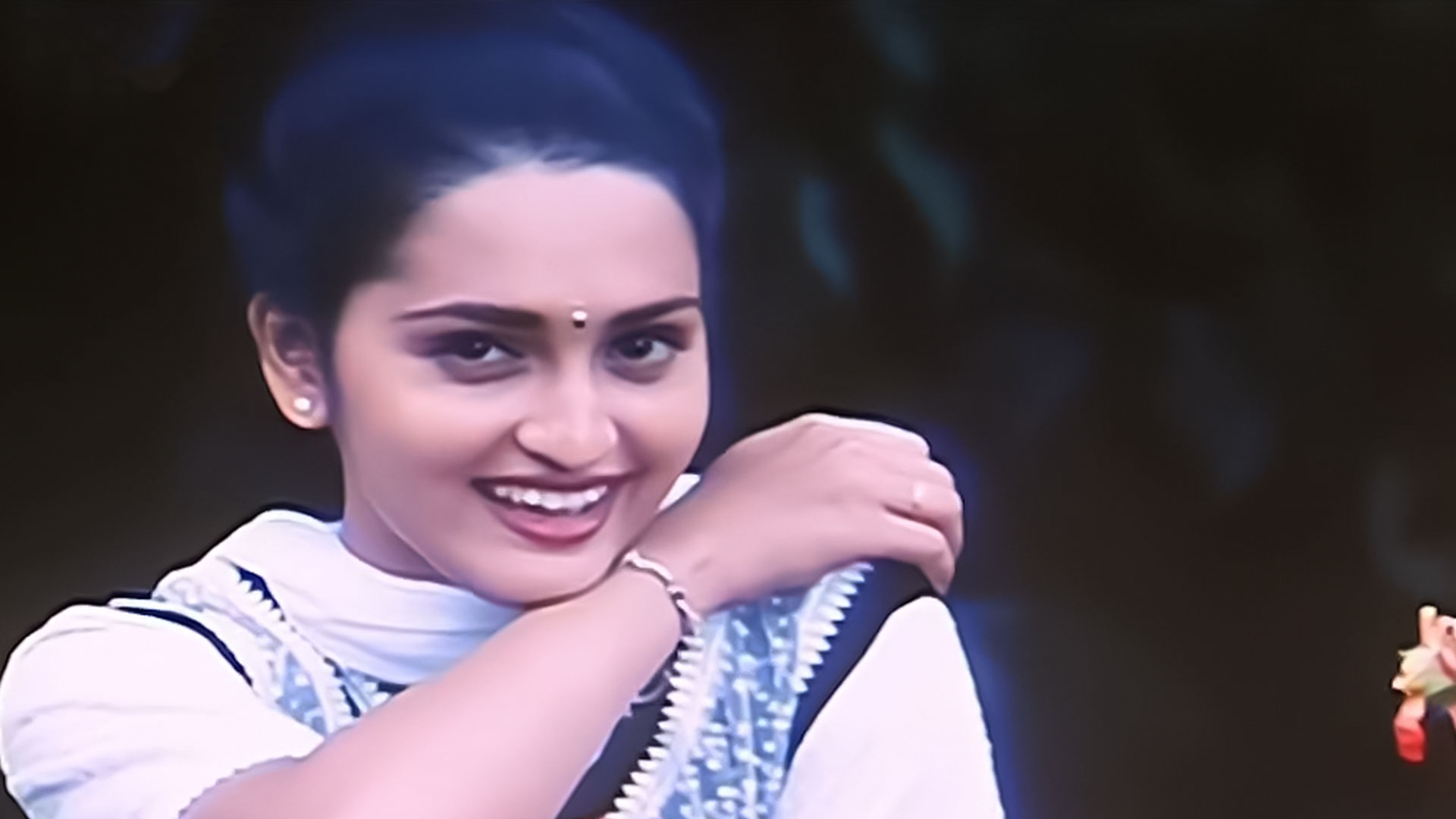 Yare Nee Abhimani Online