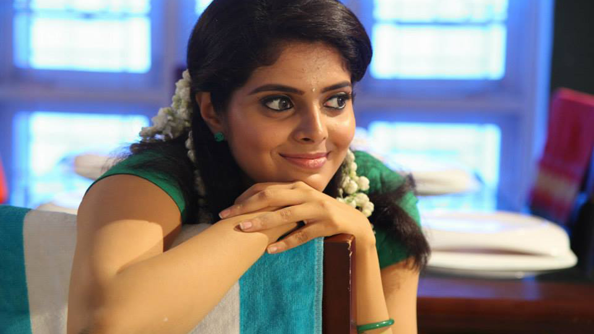 Love You Bangaram Online