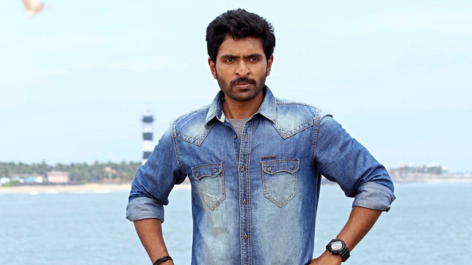 Veera Sivaji Online