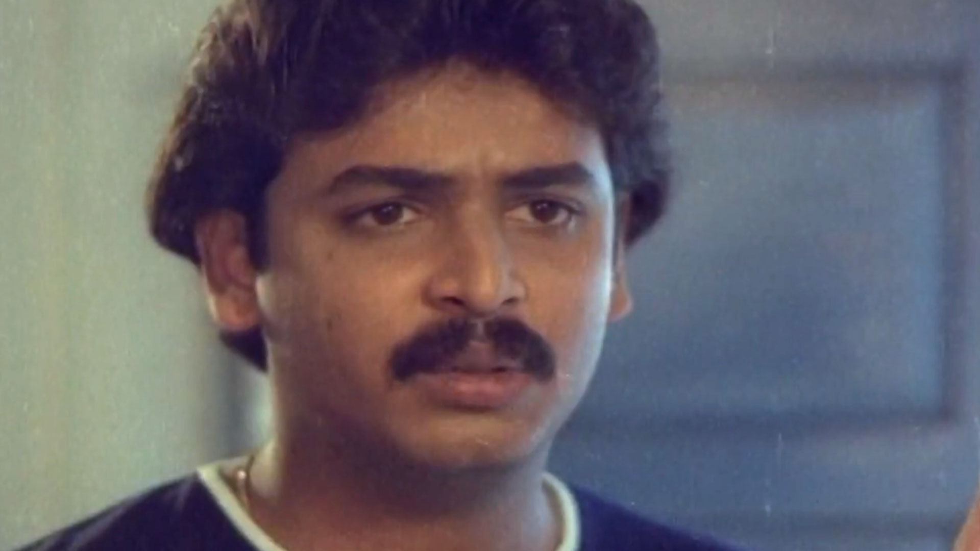 Mogudu Pellalu Online