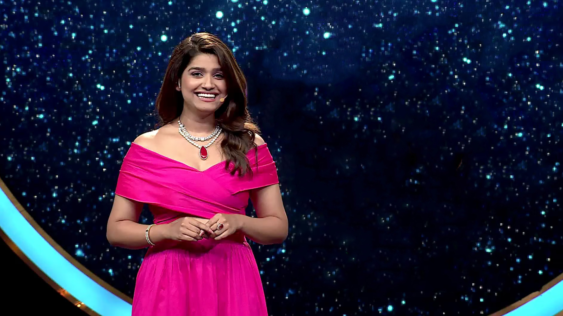 Sur Nava Dhyas Nava Online