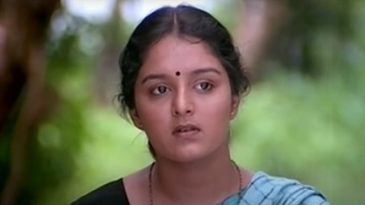 Kannezhuthi Pottum Thottu Online