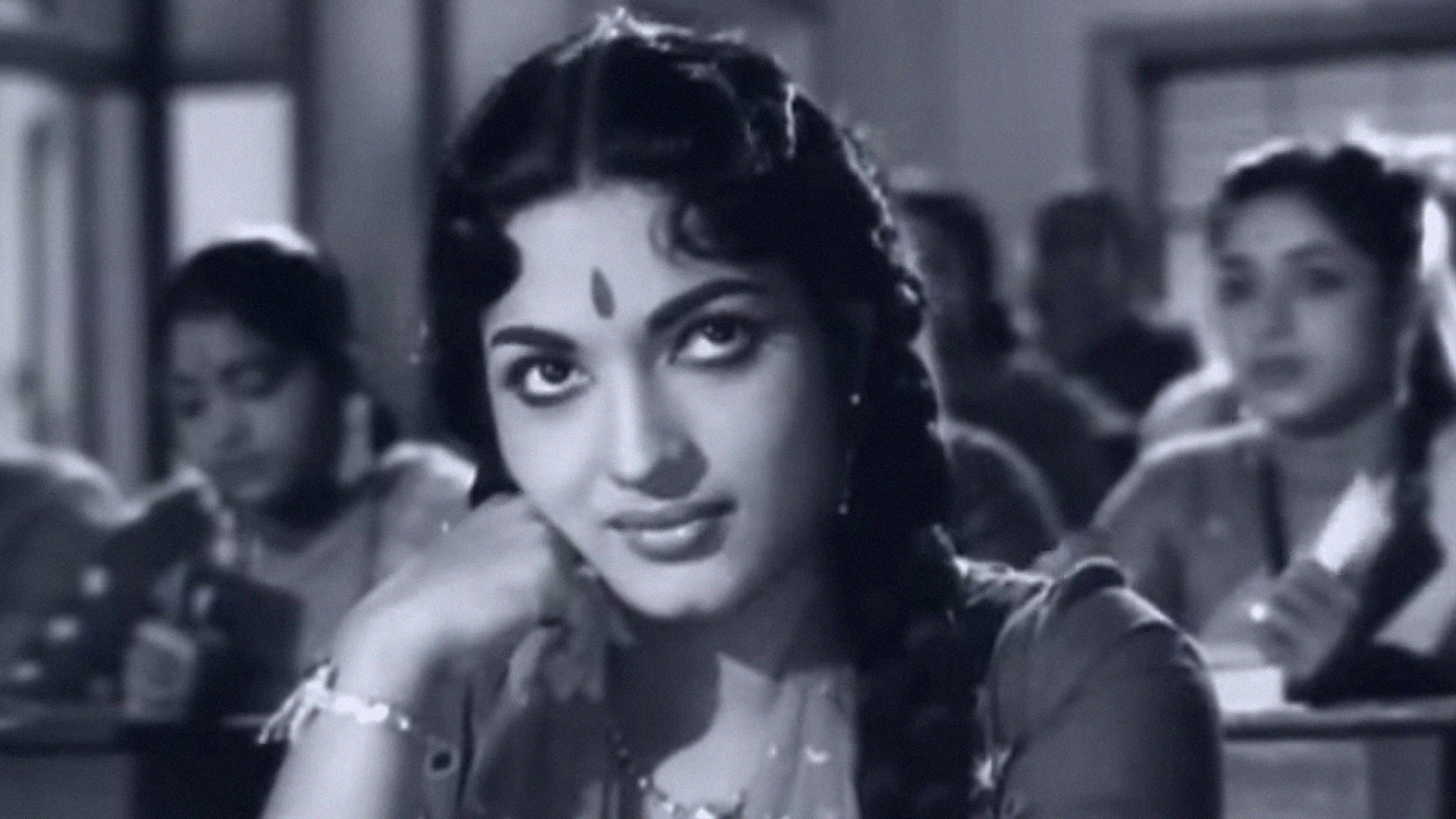 Aandavan Kattalai Online