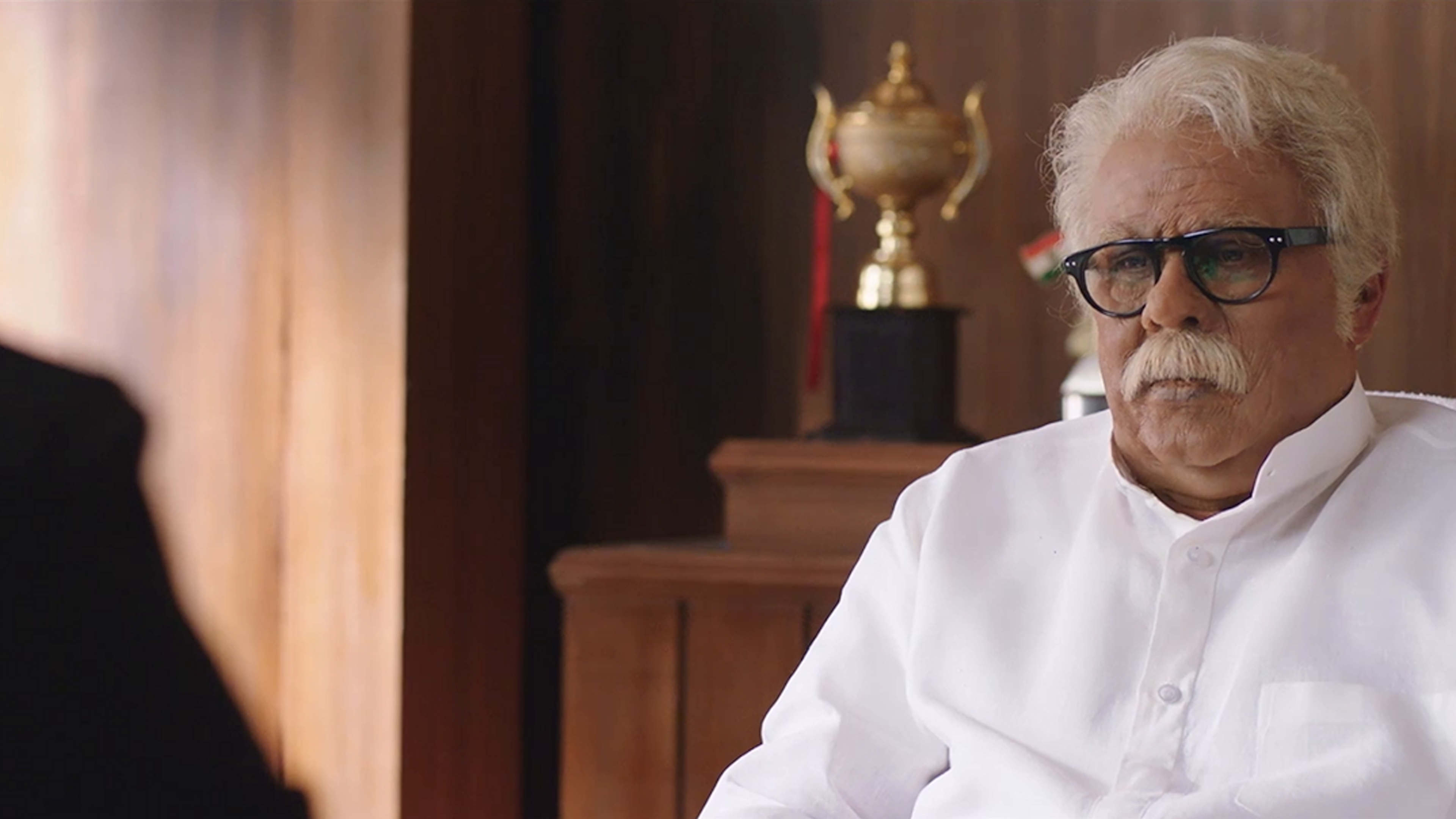 Kammara Sambavam Online