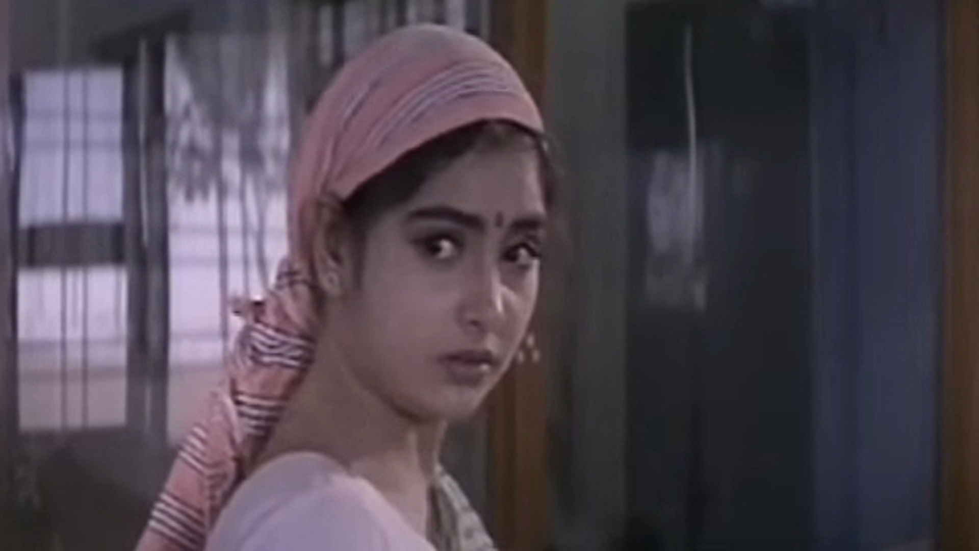 Thavarina Theru Online