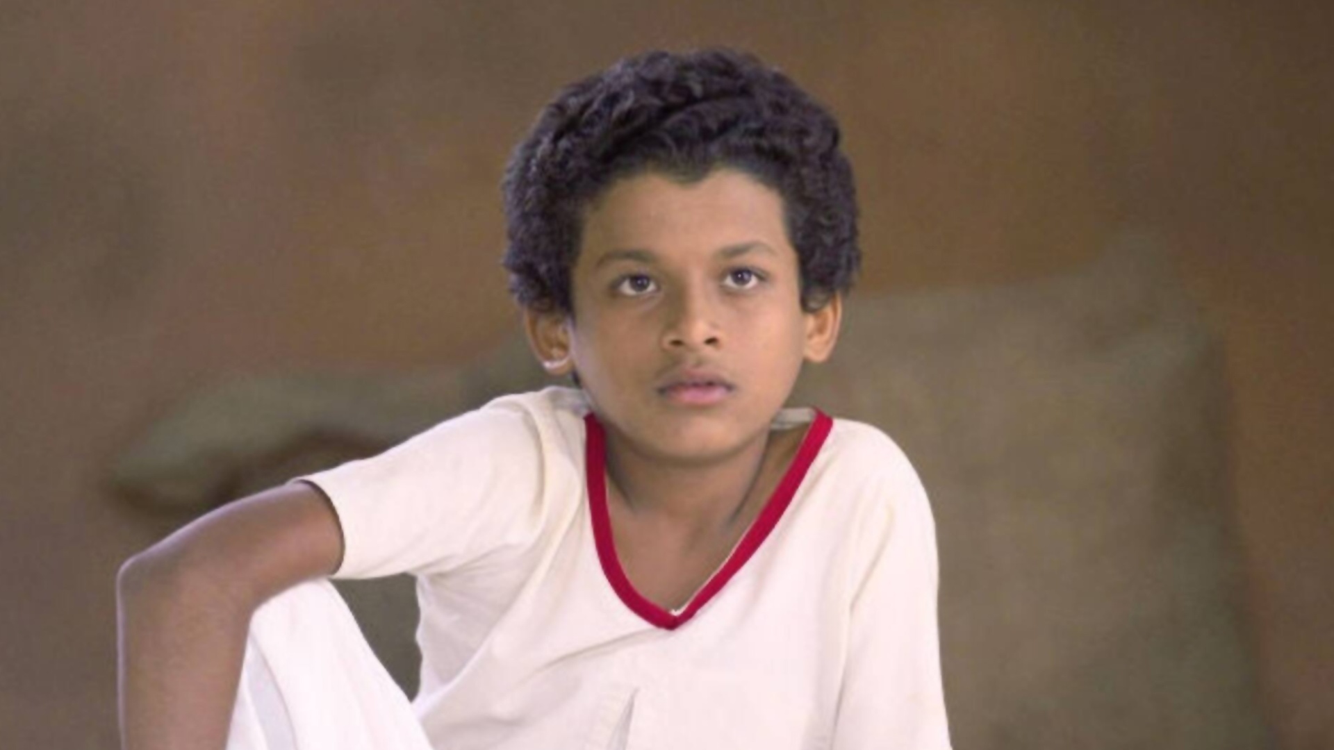 Pavada Purusha Online