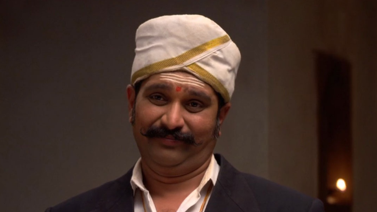 Pavada Purusha Online