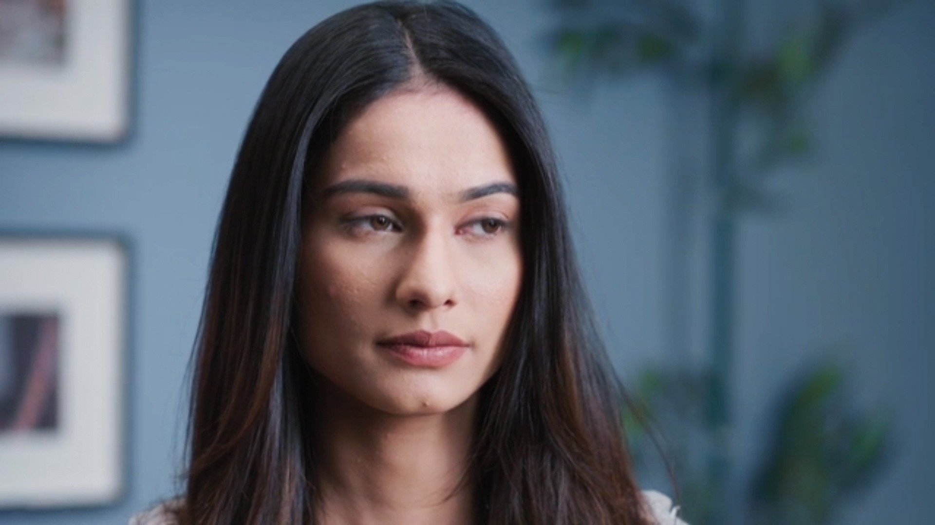 Silsila Badalte Rishton Ka Online