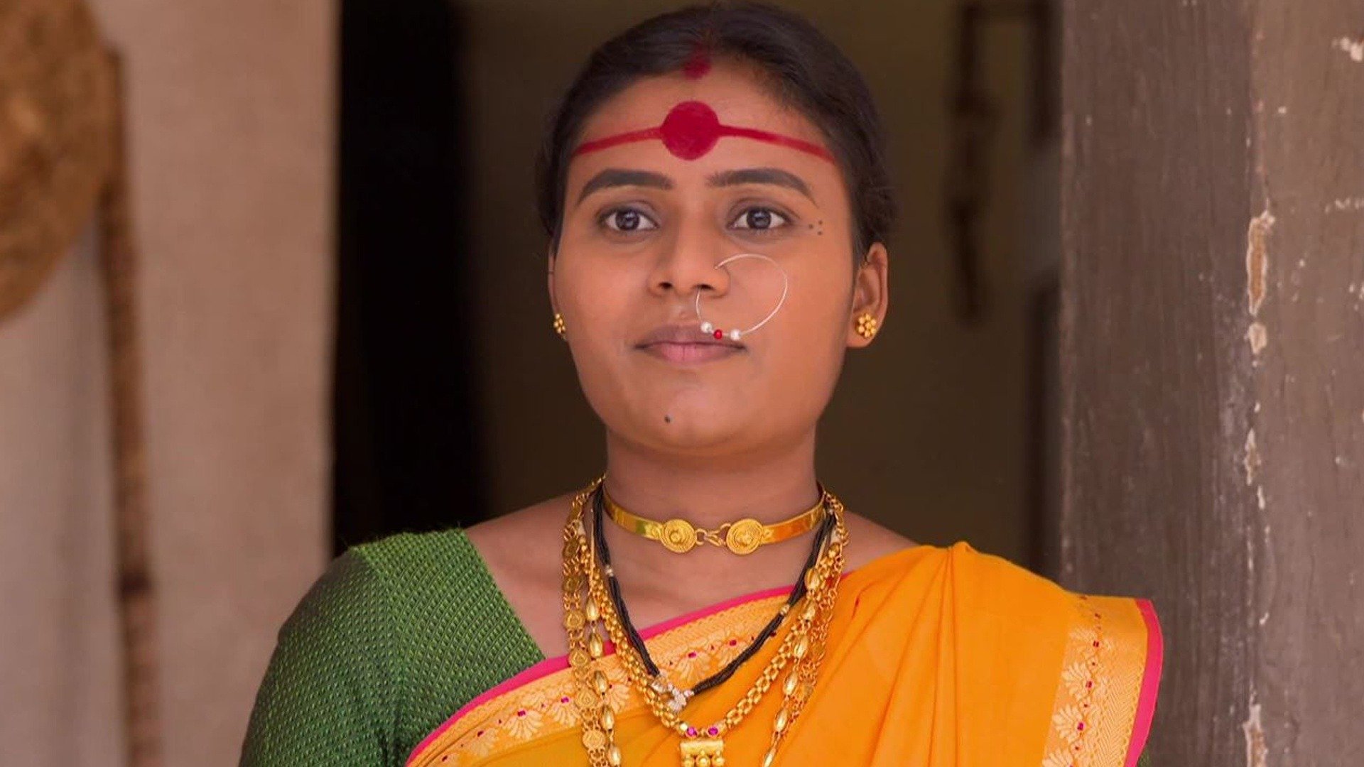 Pavada Purusha Online