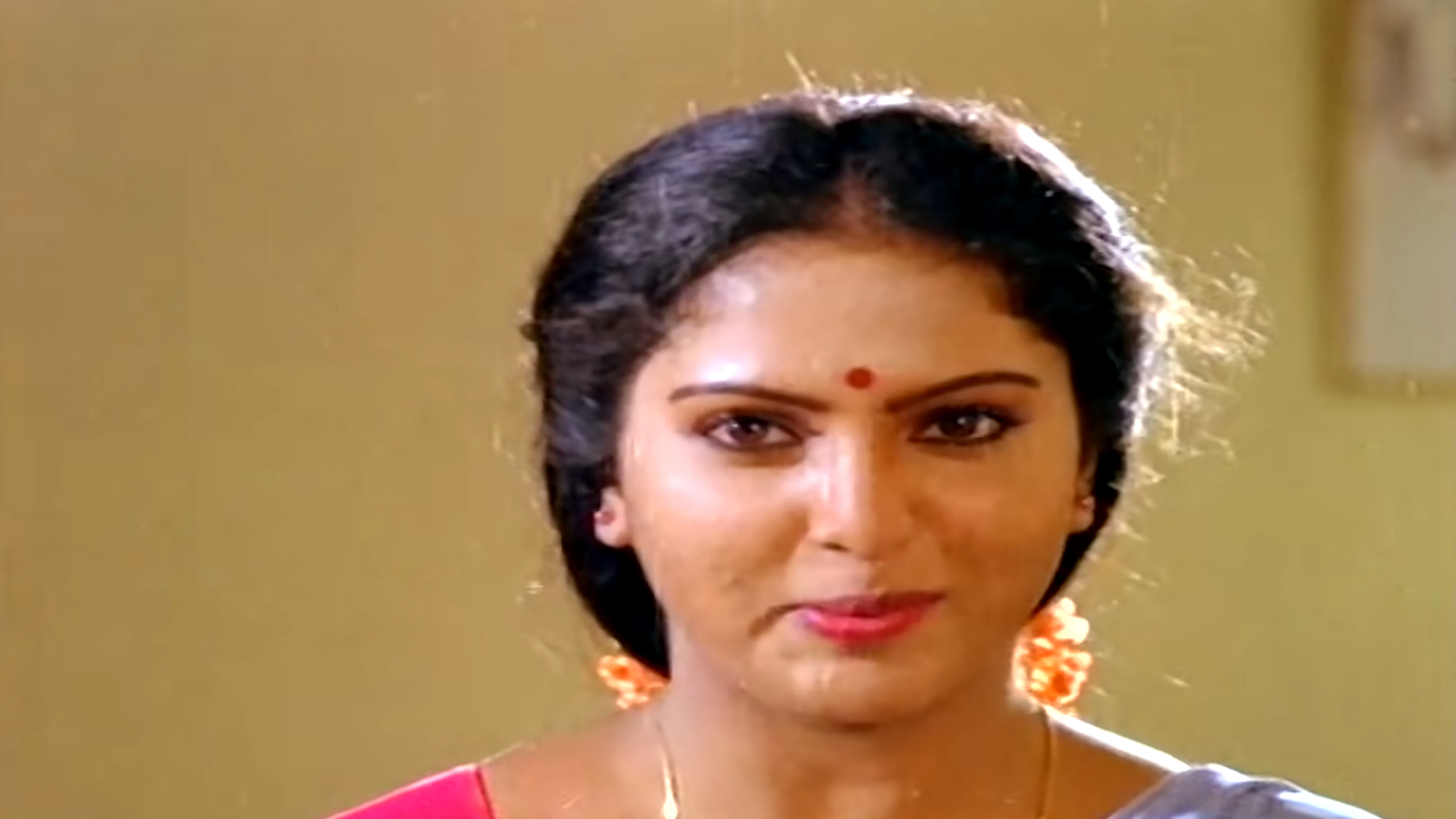 Puttinti Pattucheera Online