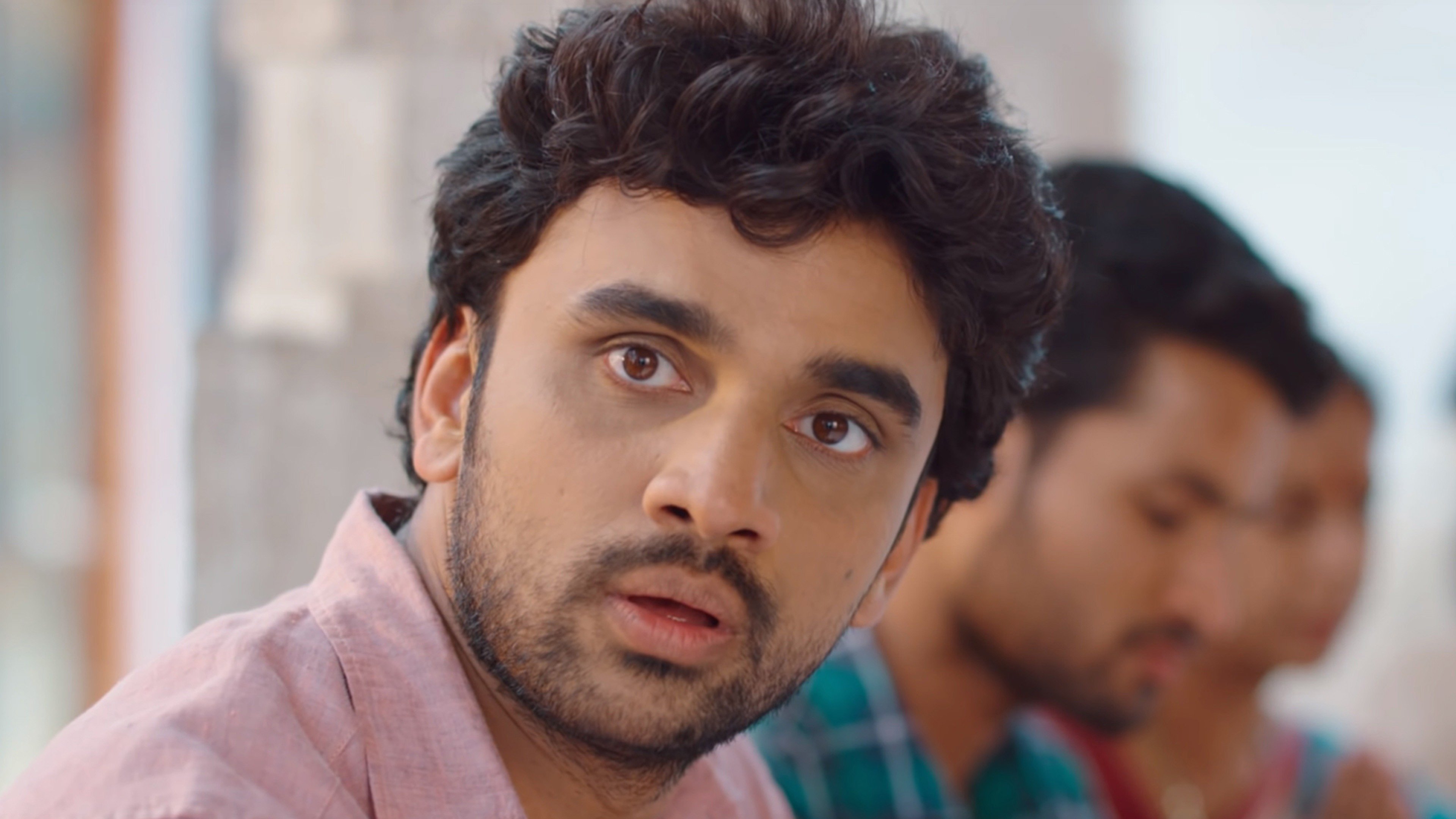 Evvarikee Cheppoddu Online