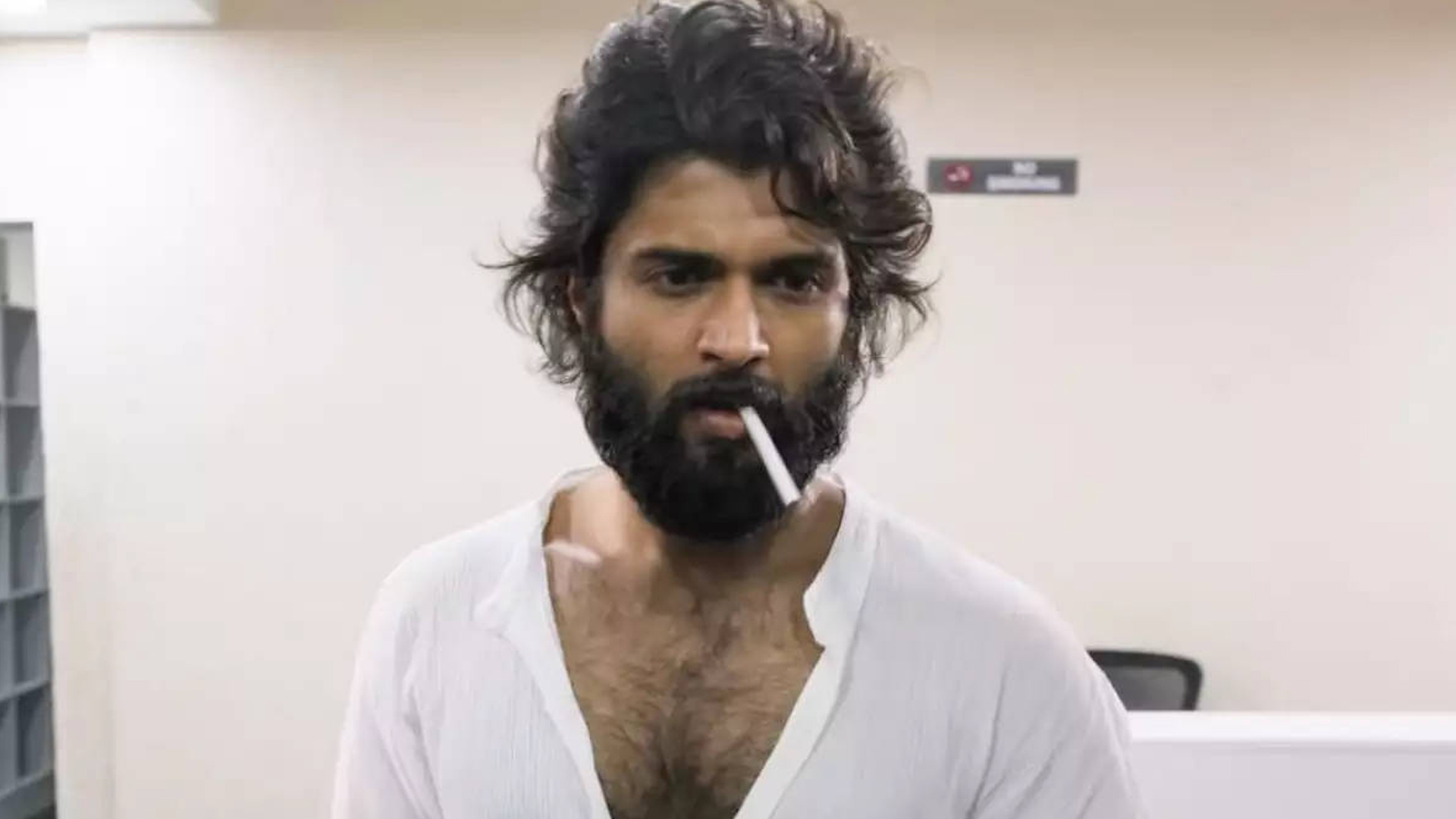 World Famous Lover Online