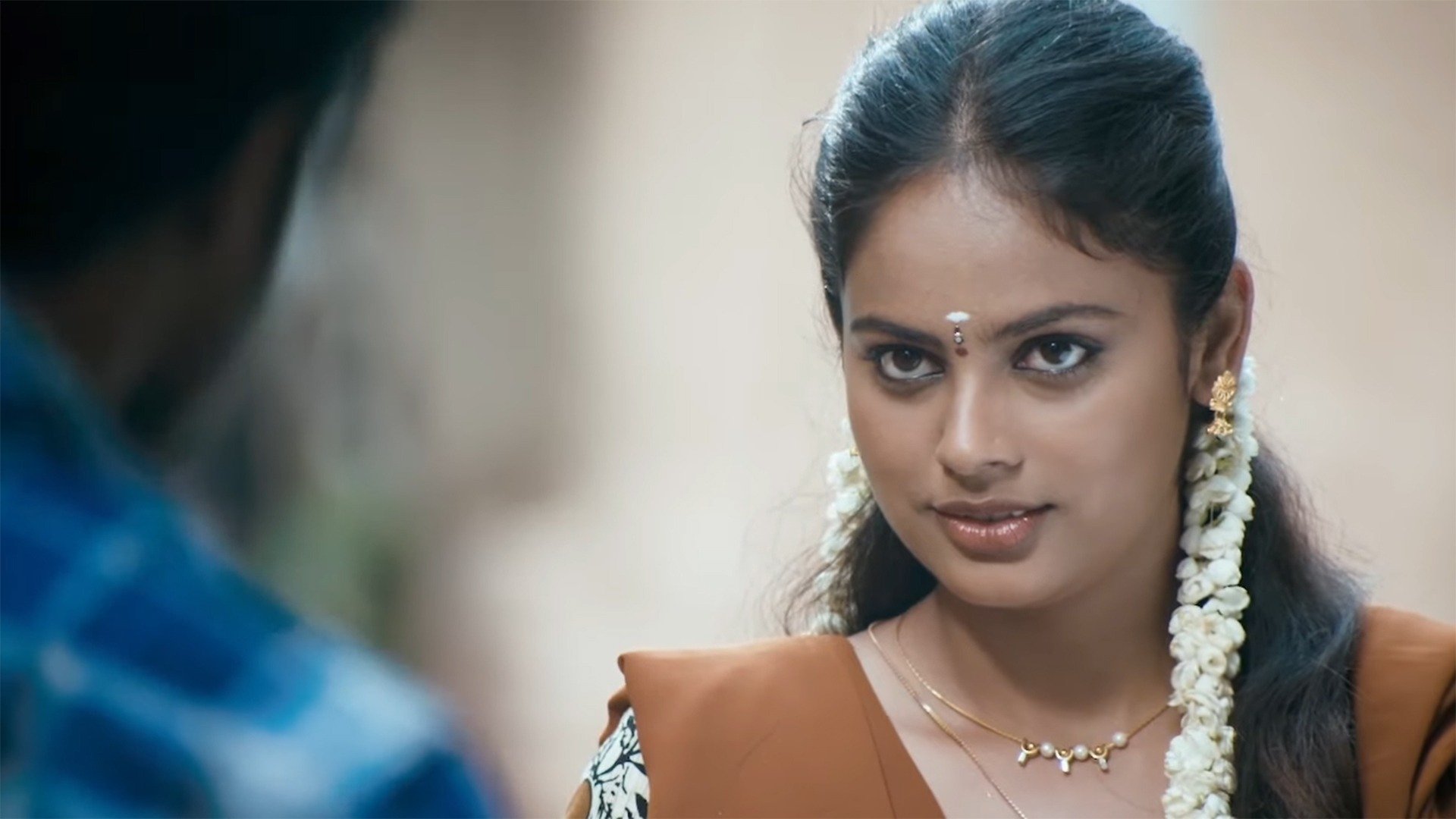 Nalanum Nandhiniyum Online