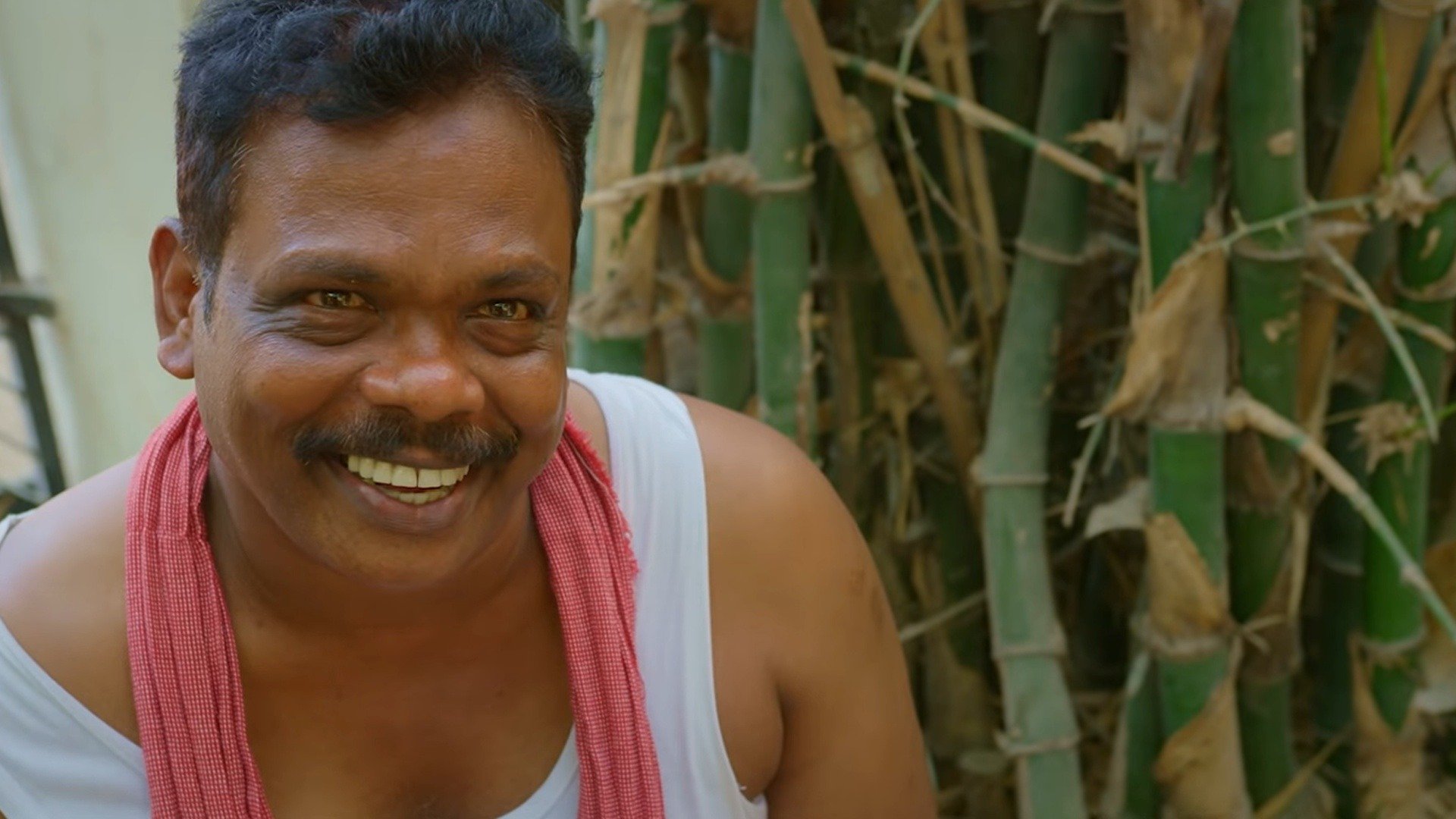 Velvet Nagaram Online