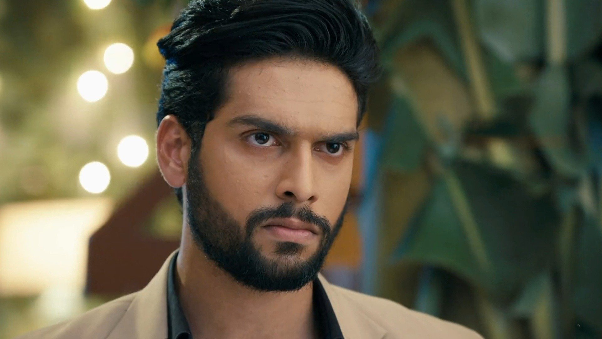 Mehndi Hai Rachne Waali Online