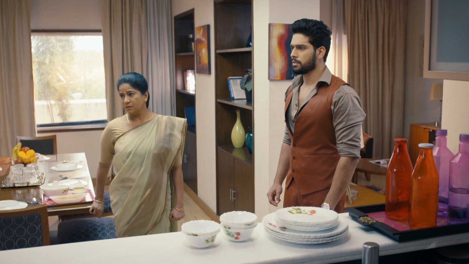 Mehndi Hai Rachne Waali Online