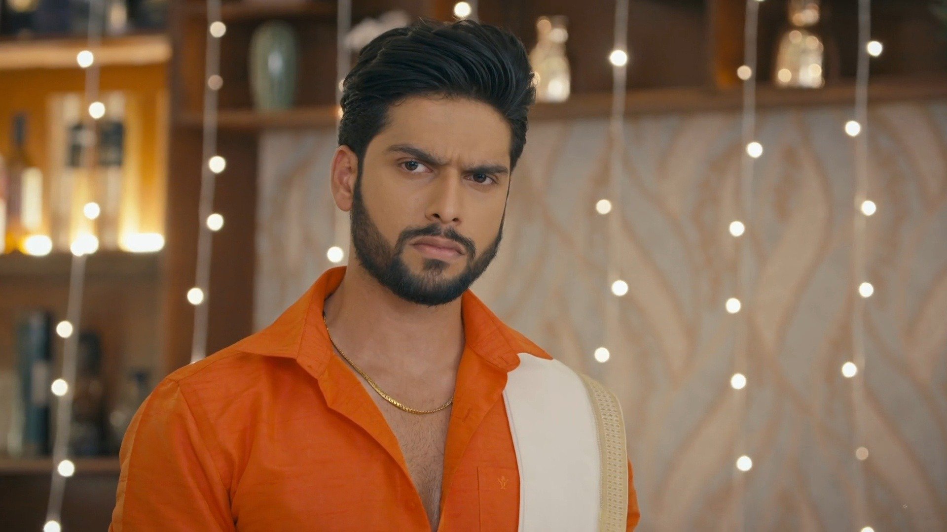 Mehndi Hai Rachne Waali Online