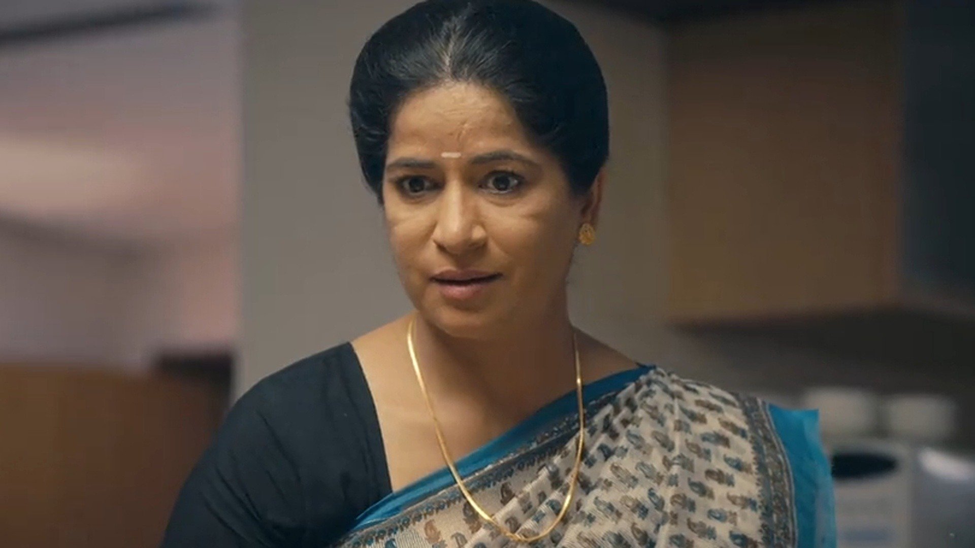 Mehndi Hai Rachne Waali Online