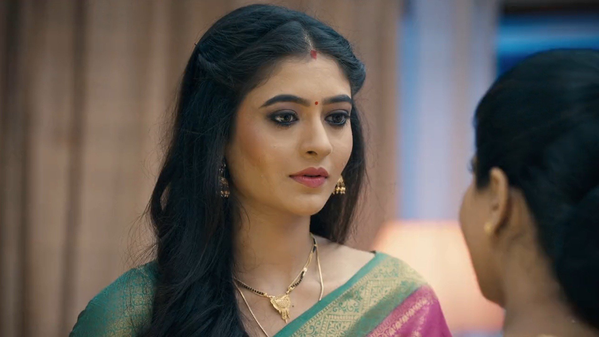 Mehndi Hai Rachne Waali Online