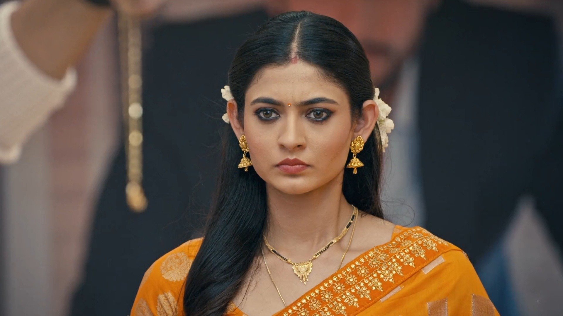 Mehndi Hai Rachne Waali Online