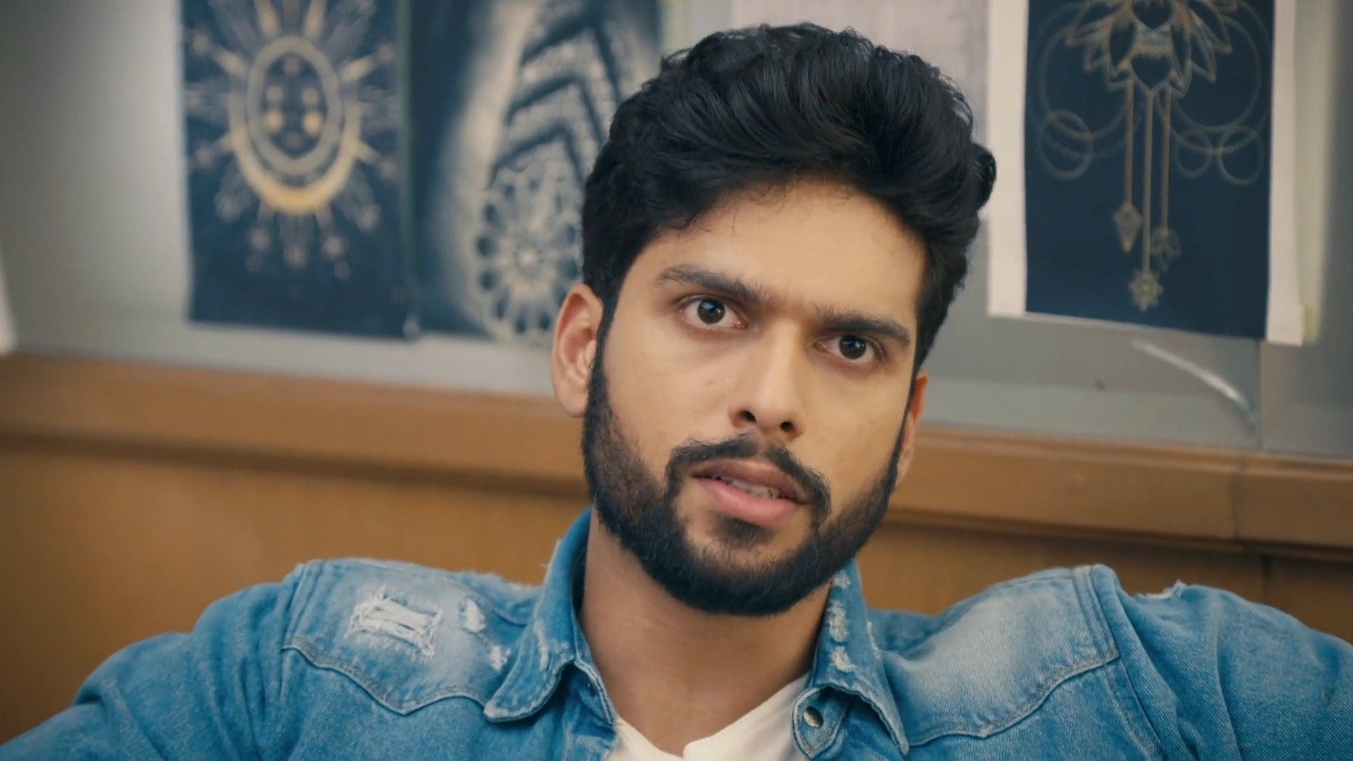 Mehndi Hai Rachne Waali Online