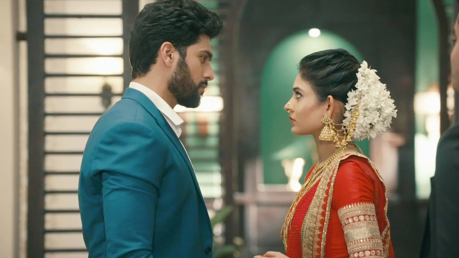 Mehndi Hai Rachne Waali Online