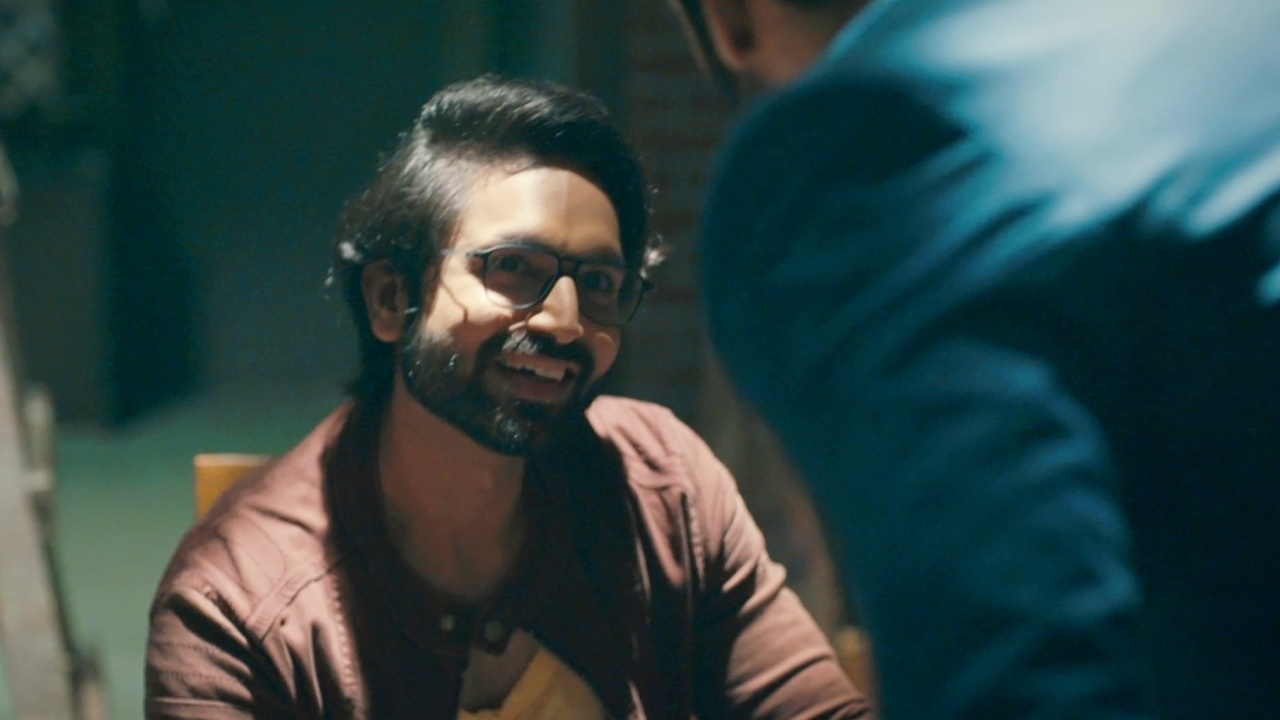 Mehndi Hai Rachne Waali Online