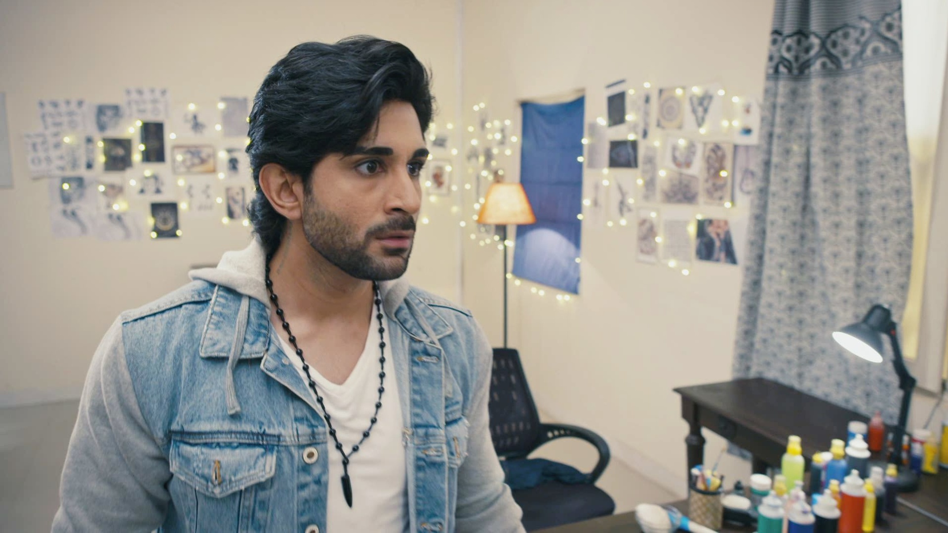 Mehndi Hai Rachne Waali Online