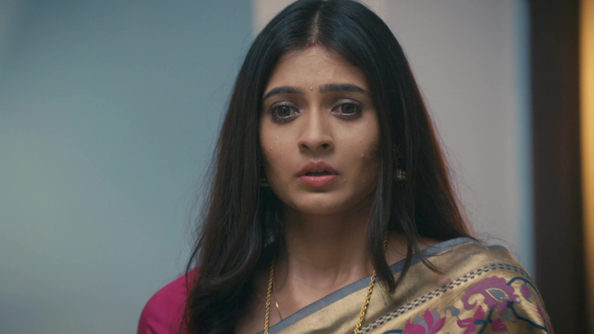 Mehndi Hai Rachne Waali Online