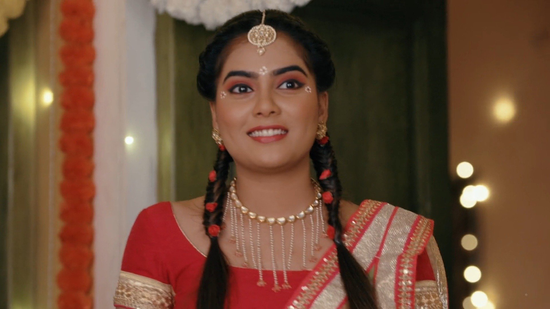 Mehndi Hai Rachne Waali Online