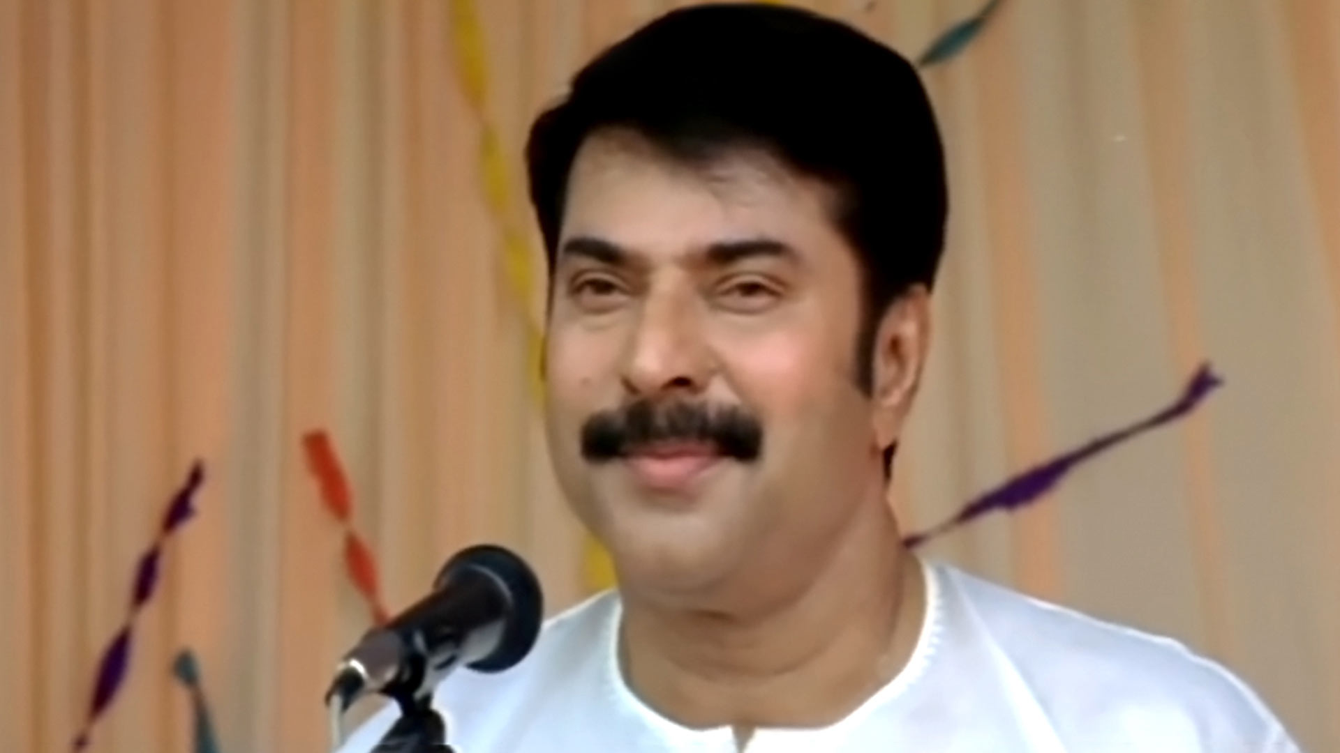 Kadha Parayumbol Online