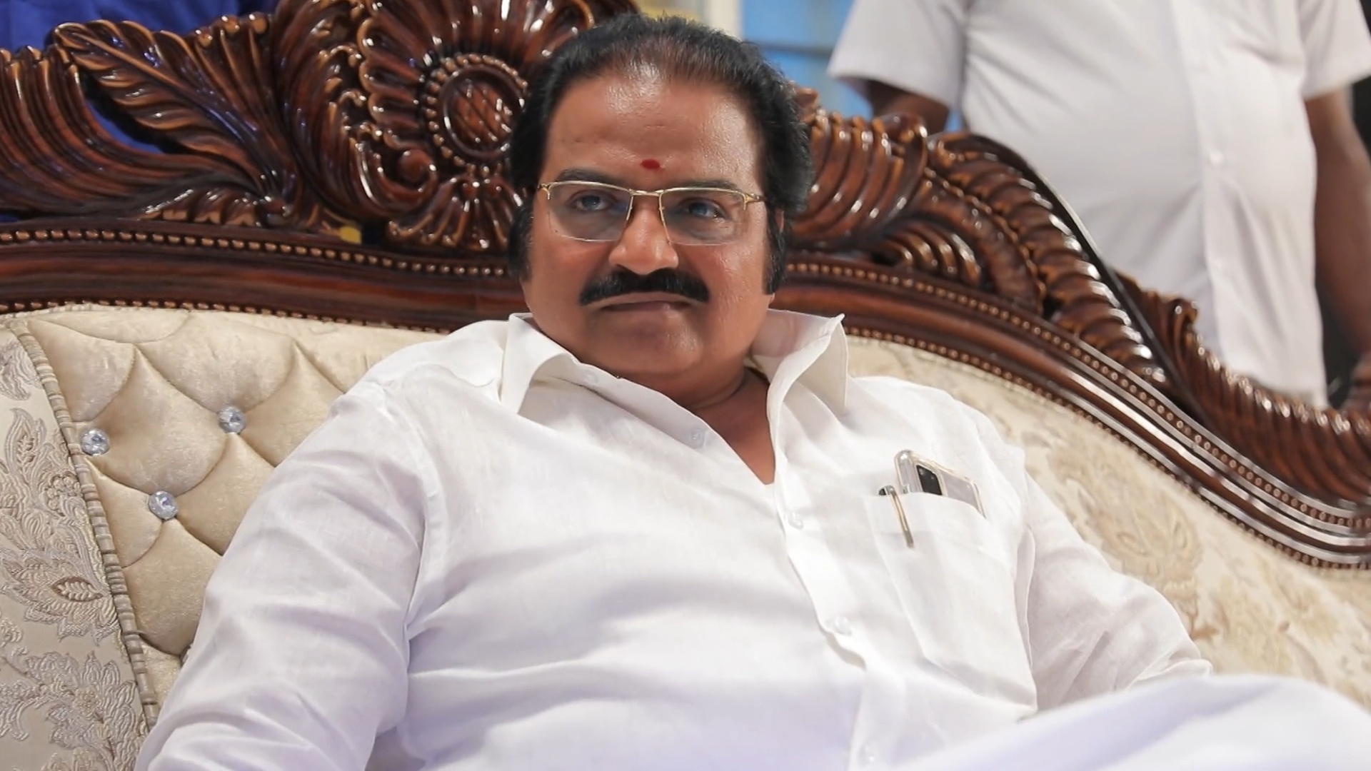 Thendral Vandhu Ennai Thodum Online