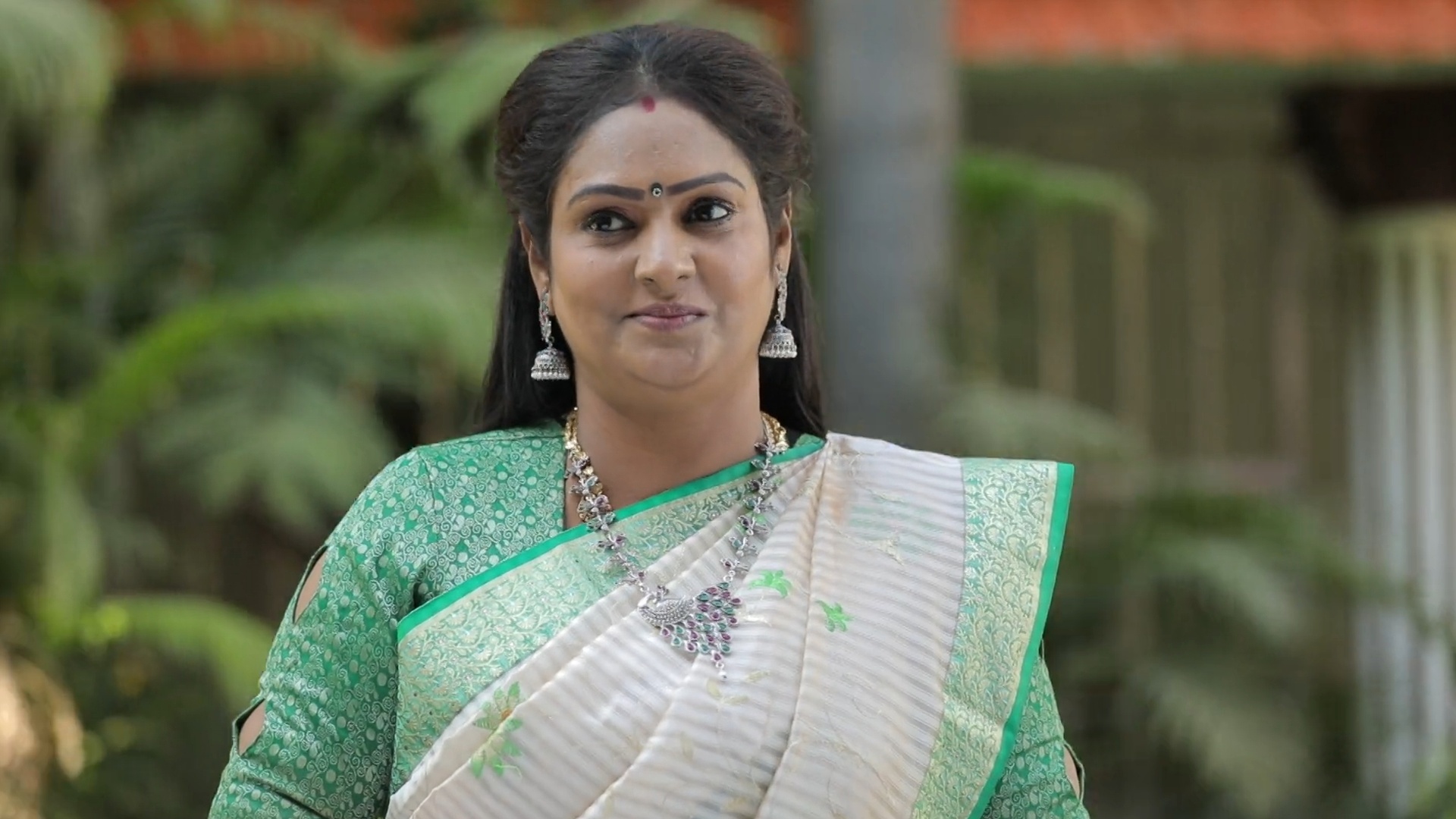 Thendral Vandhu Ennai Thodum Online