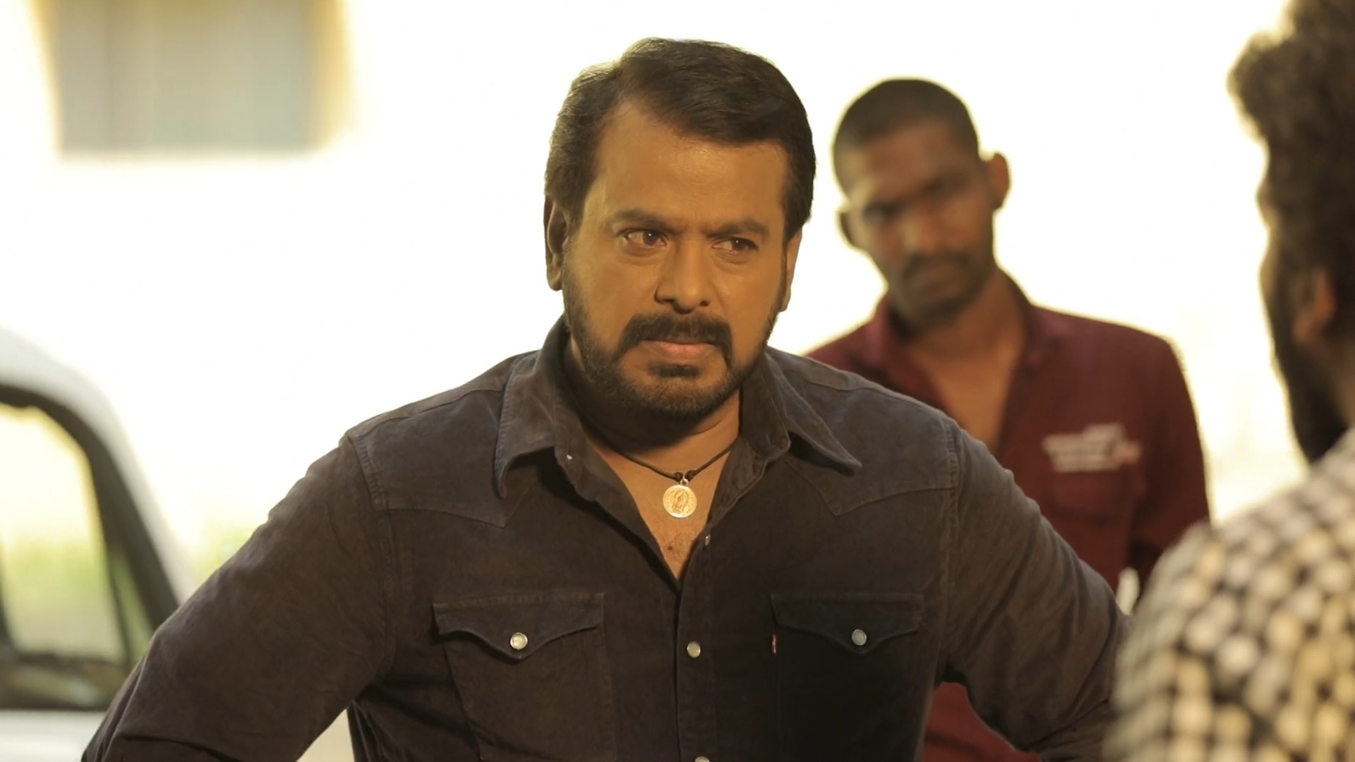 Thendral Vandhu Ennai Thodum Online