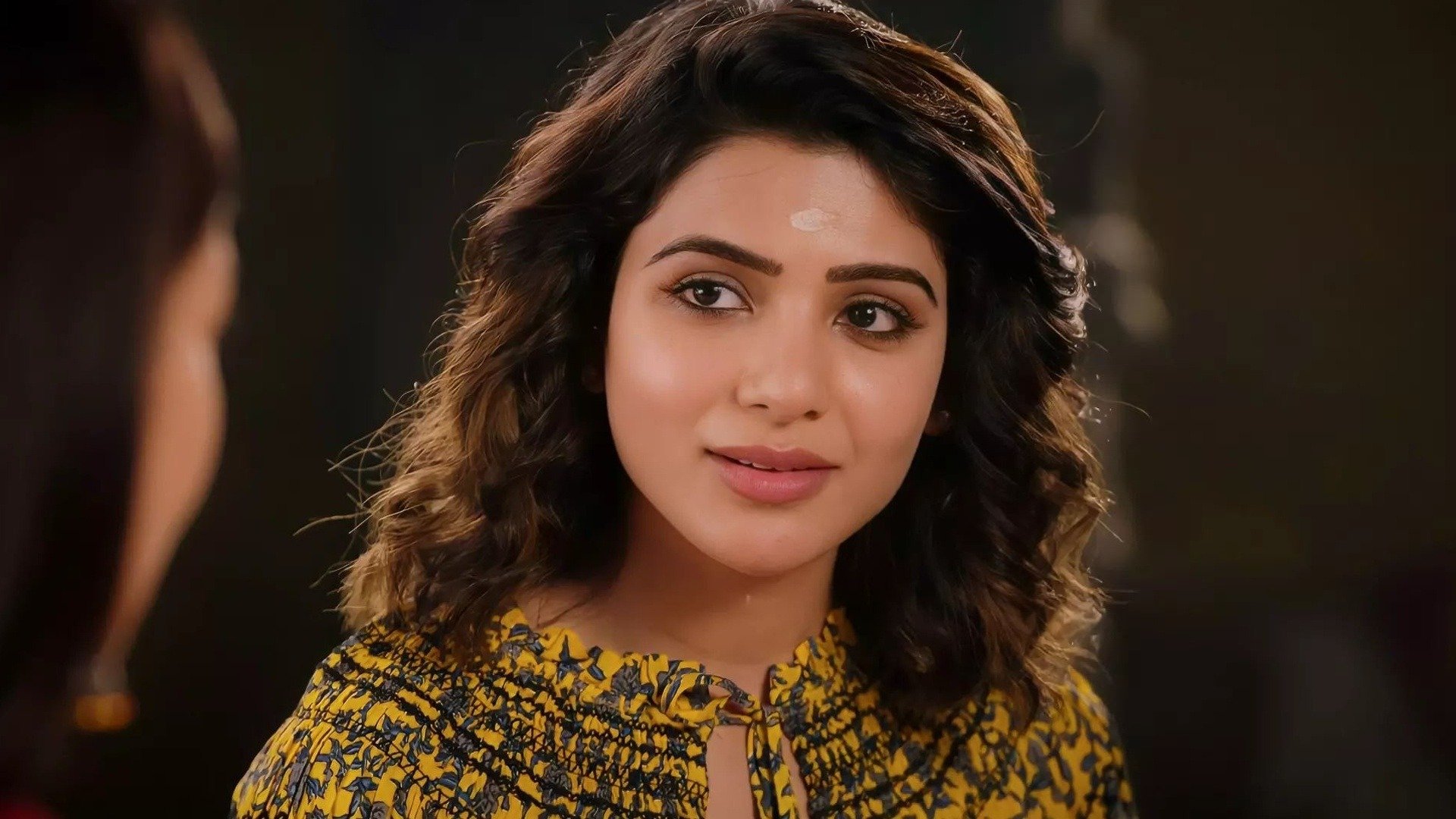 Kaathu Vaakula Rendu Kaadhal Online