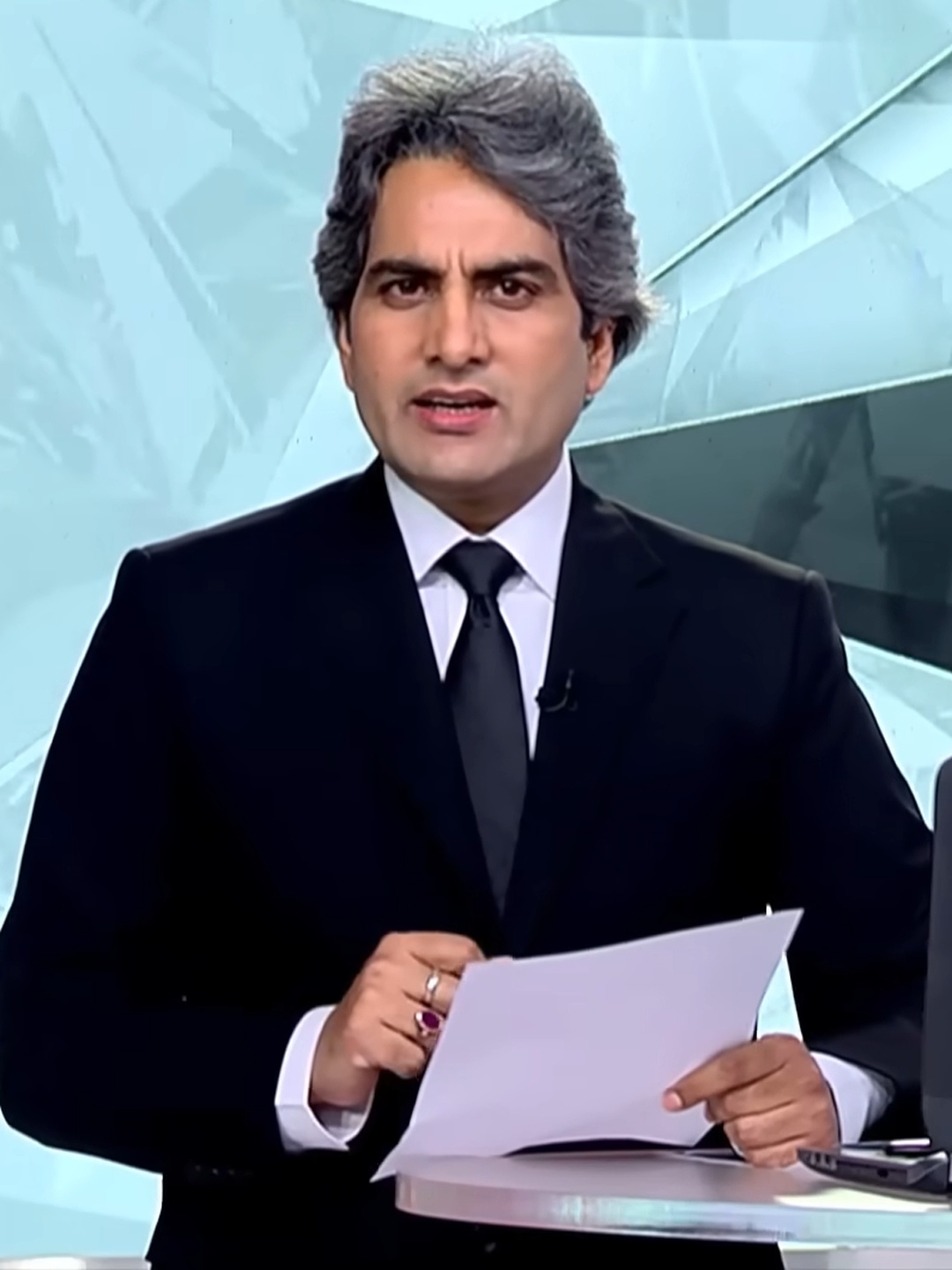 Black And White Online