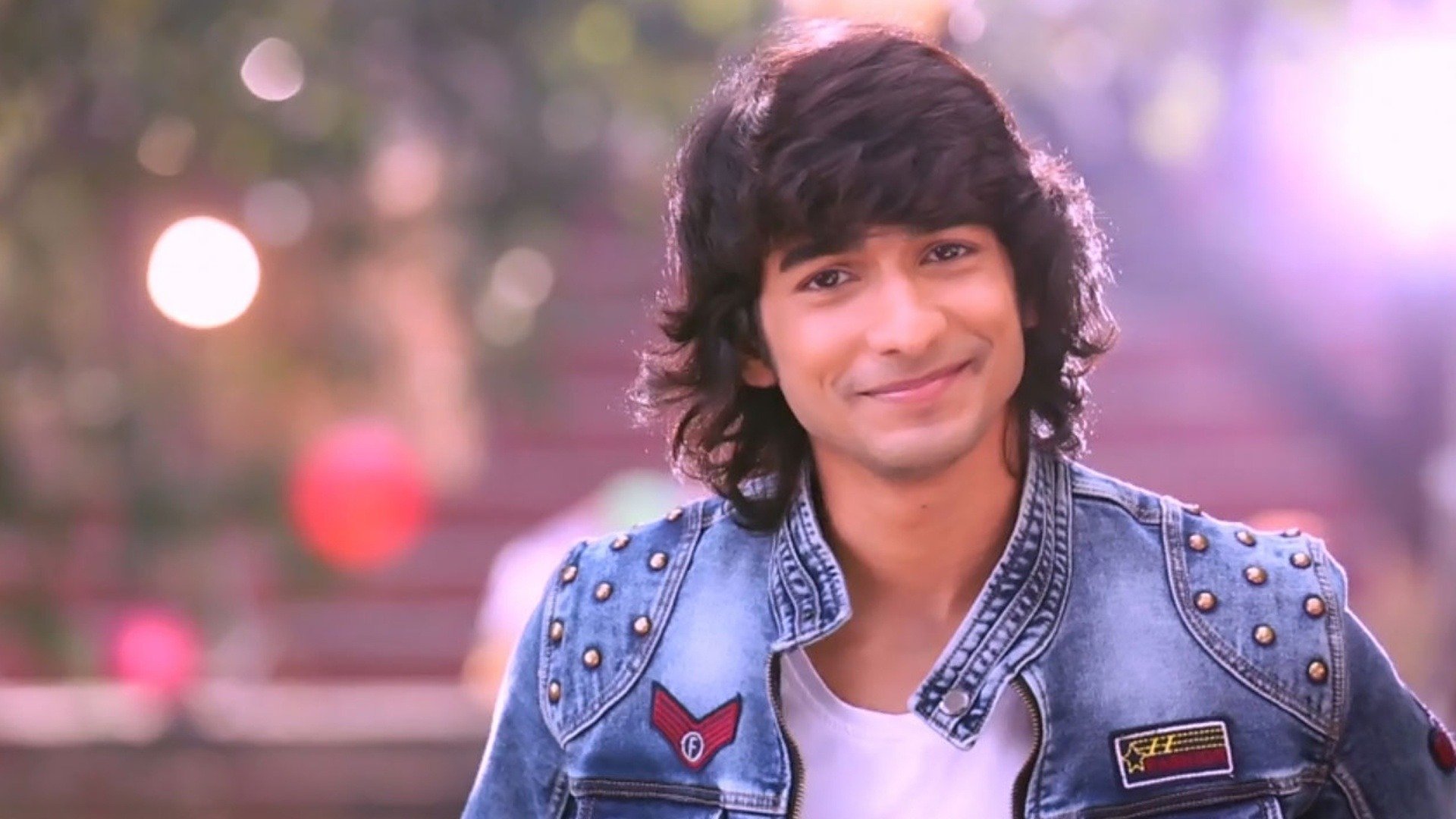 Love on the Run Online