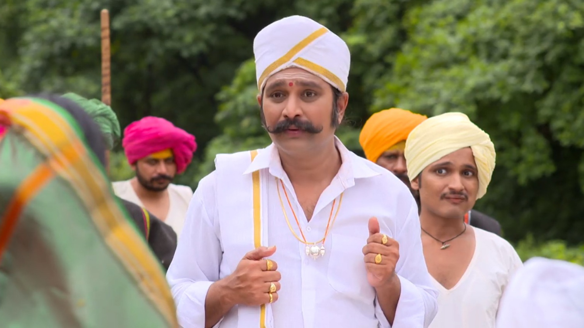 Pavada Purusha Online