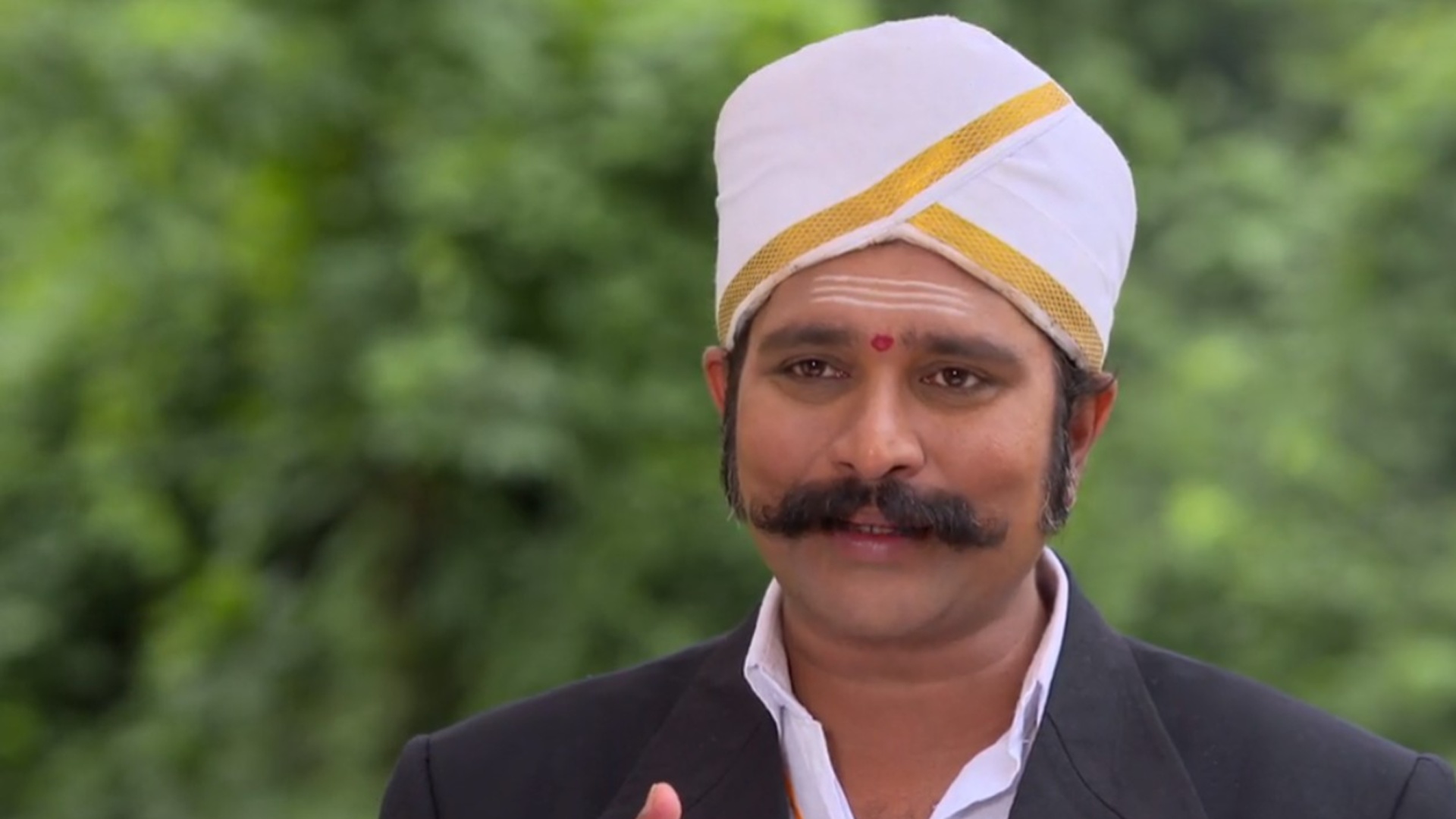 Pavada Purusha Online