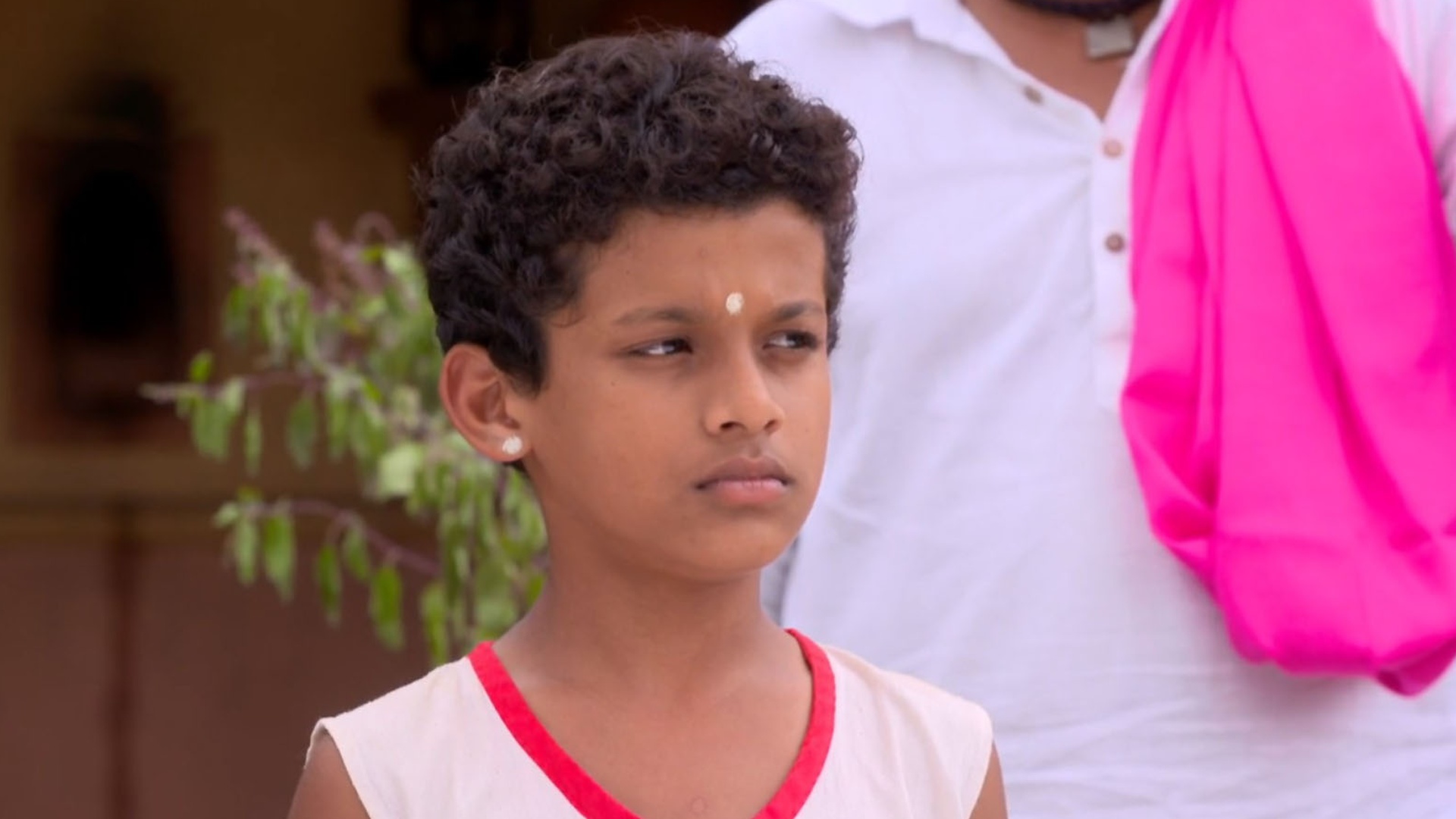 Pavada Purusha Online