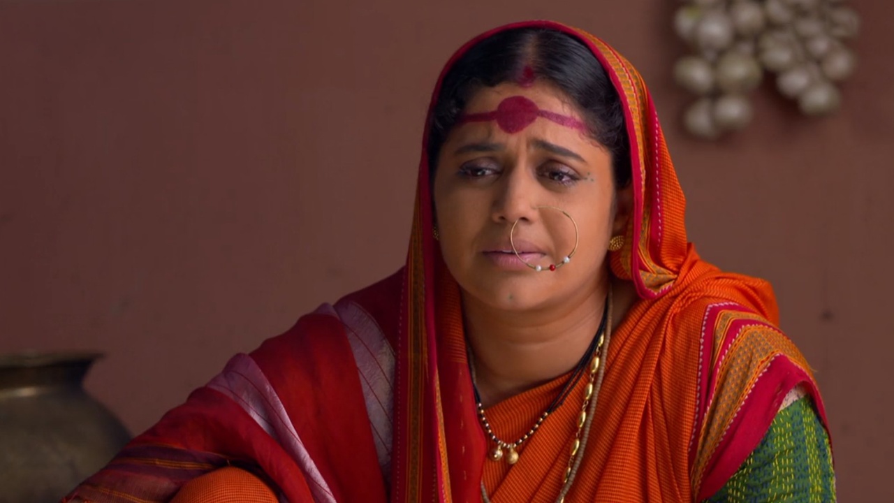 Pavada Purusha Online