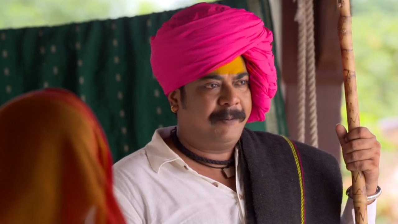 Pavada Purusha Online