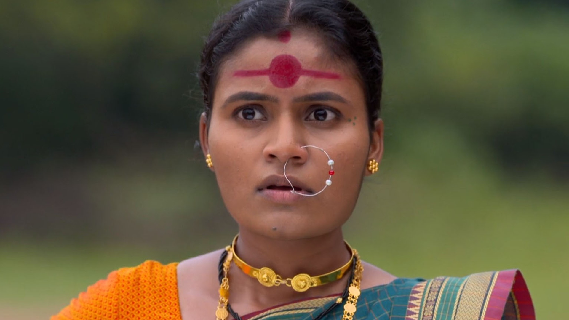 Pavada Purusha Online