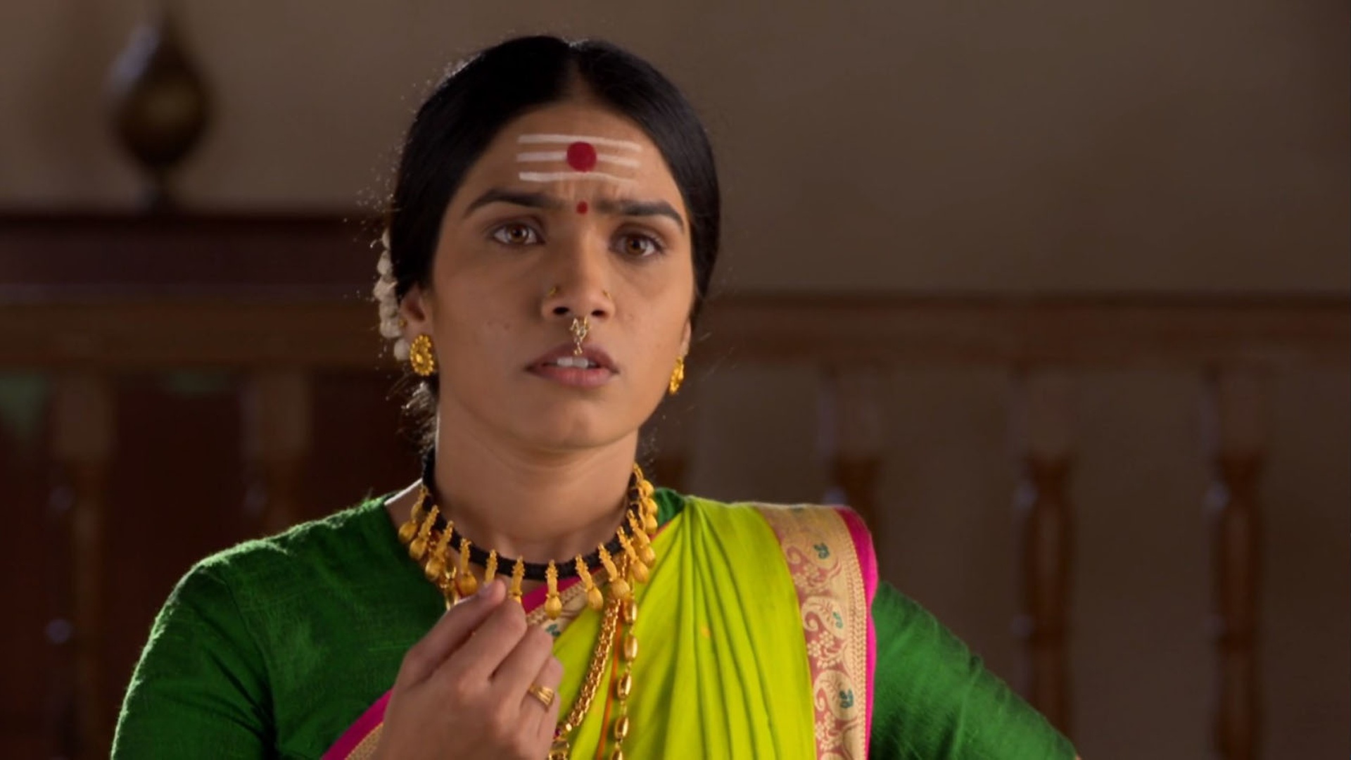 Pavada Purusha Online